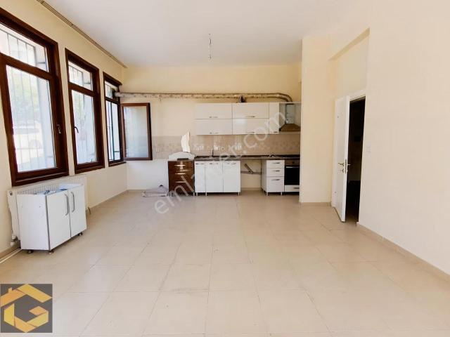 Güneşevler'de Site İçerisinde 2+1 Kiralık Daire