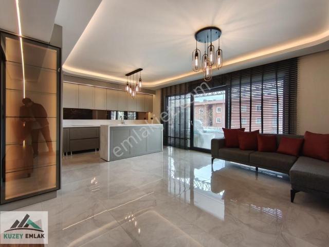 Güneşevlerin Merkezinde Modern Süper Lüks Site De 4.5+1 Daireler