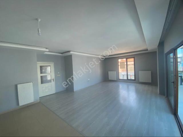 Güneş Emlak'tan Atatürk Mh Hastahaneye Komşu Konumda 3+1 Kiralık