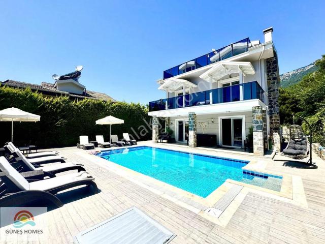Güneş Homes'den 4+1 Çok Güzel,modern Villa