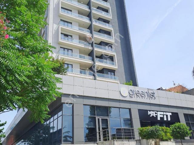Güneşli Greenist Teras'ta Eşsiz Teras Keyfi Sunan 2+1 Daire