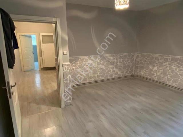 Güneşli Üsküp Caddesine Yakın Kiralık Daire