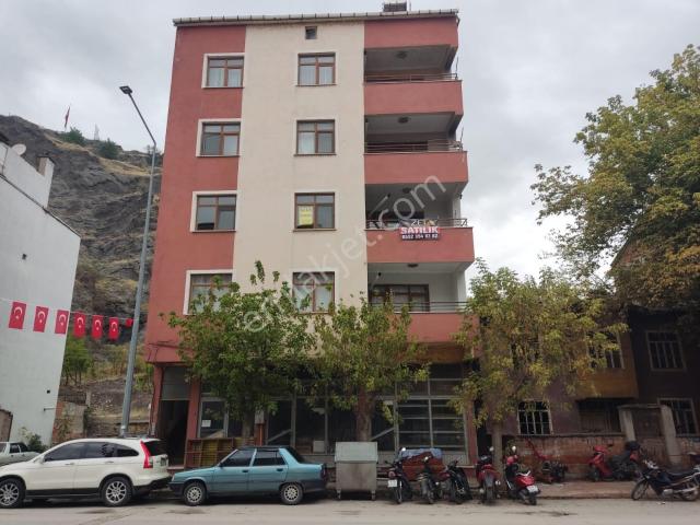 Güney Mahalle Çorum Caddesi Üzerinde Satılık 3+1 Daire