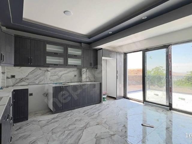 GÜNEYAŞAĞI MH SATILIK 199 M2 NET KAPALI OTURUM ALANINA SAHİP ULTRA LÜKS TRİPLEX VİLLA