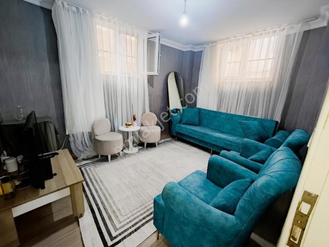 Güneyden Alt Kaynarcada E.5 Çok Yakın 2+1.75m2 Bahçe Katı