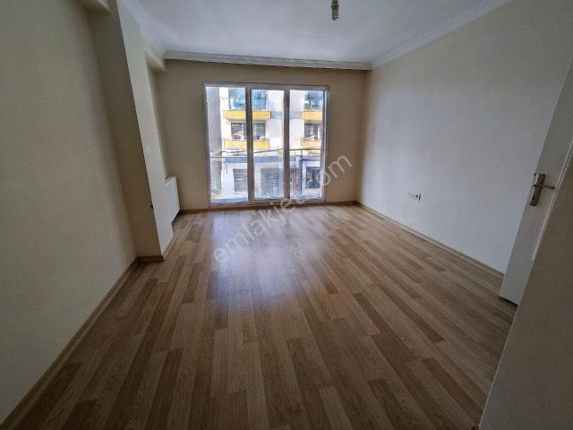 Güneyden Boş Hemen Taşınmaya Hazır 2+1.85m2 Balkonlu Daire