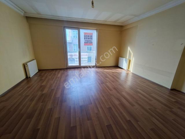Güneyden Cadde Üzerinde 4+1.145m2 Çift Girişli Dubleks
