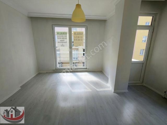 Güneyden Fındıklı Mah.de 2+1.85m2 Ara Kat Kiralık Daire