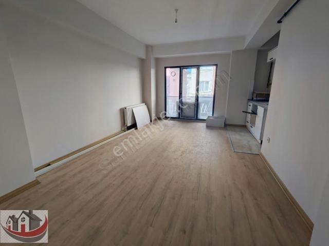 Güneyden Karanlık Odasız 2+1.80m2 Sıfır Y.giriş Daire