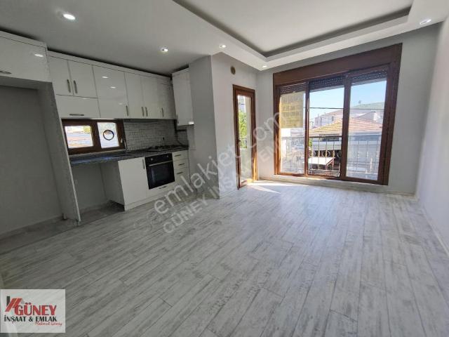 Güneyden Metronun Dibinde Yeni Binada 2+1.80m2 Daire