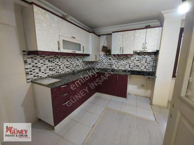 Güneyden Metroya 10 Dakika 1+1.ayrı Mutfaklı Y.giriş Daire