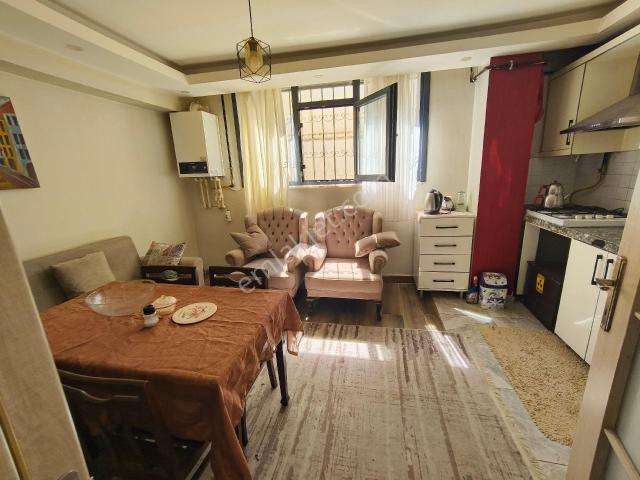 Güneyden Metroya 10 Dk Yürüme 1+1.50m2 Full Eşyalı Daire !