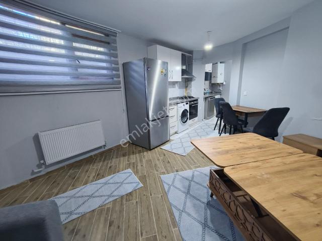 Güneyden Metroya 5 Dakika Yürüme 2+1.70m2 Eşyalı Bahçe Katı