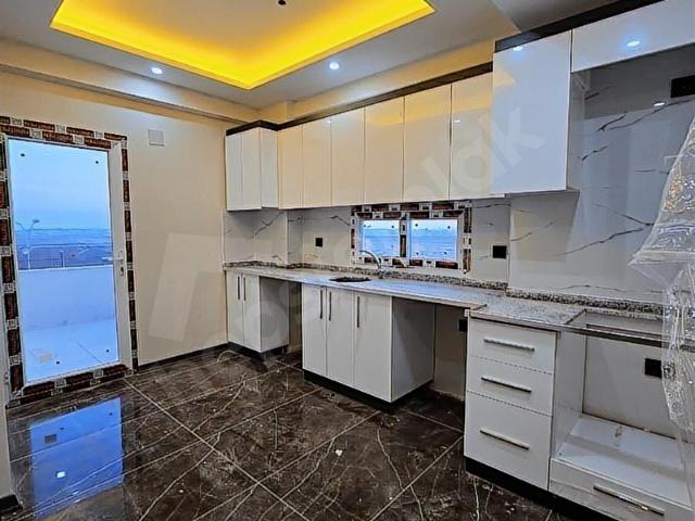 GÜNEY'DEN SINIRSIZ KREDİLİ BULVAR ÜZERİ 2+1 K.MUTFAK GENİŞ DAİRE