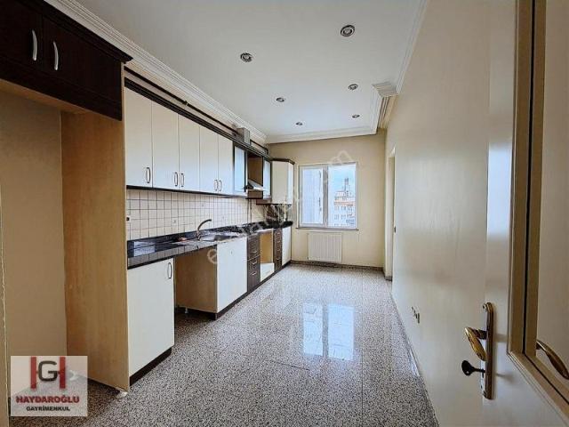Güneykent Mh'de Site İçerisinde 2+1 Bakımlı Ara Katkiralık Daire