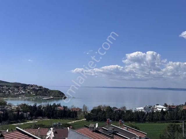Güneyli Köyü Öğretmenler Sitesinde Satılık 4+2 Villa