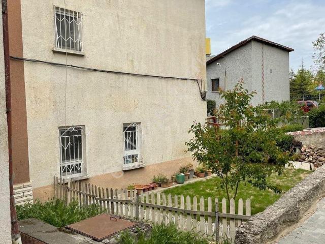 Güngör Emlak'tan Kiralık Köşe Müstakil Konut