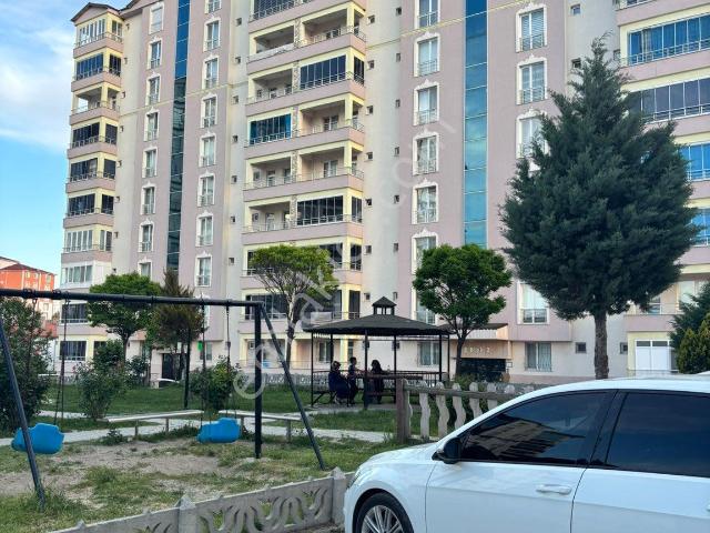 Güngör Emlaktan Prestijevleri Sitesinde 3+1 Kiralık Daire