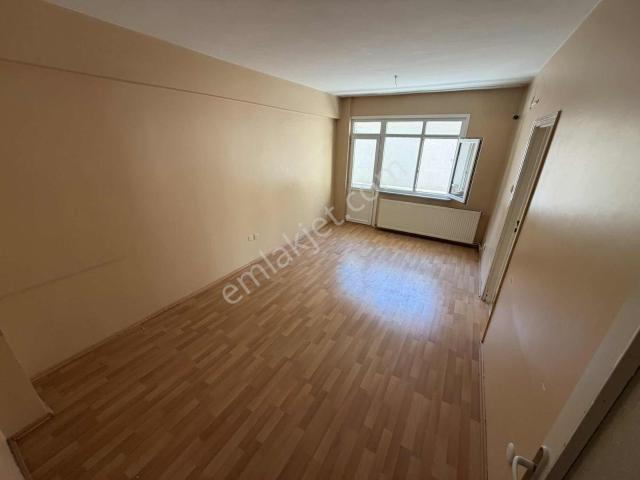 Güngören Akıncılar Mah2+1 75m2 3.kat Krediye Uygun Satılık Daire