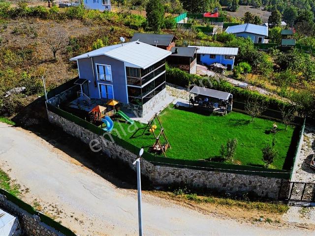 Güngören Bağlar Mevkiinde Doğa Manzaralı Villa