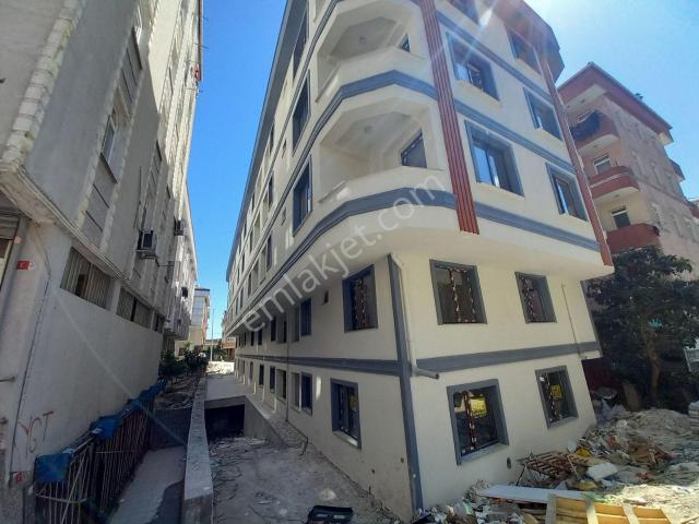 Güngören Gençosman Mah 2+1 Sıfır Bina Giriş Katı Satılık Daire
