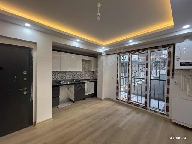 GÜNGÖREN GÜNEŞTEPE MAH. 3+1_110M2 TERS DUBLEX AÇIK MUTFAK