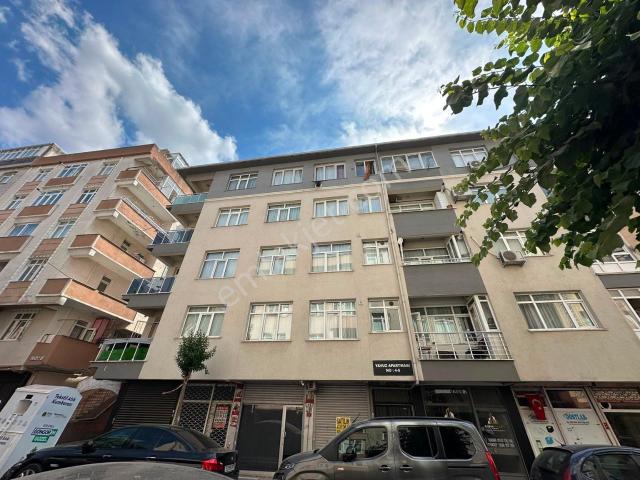 Güngören Mareşal Çakmak Mah. Giriş Kat 2+1 Krediye Uygun Satılık Daire