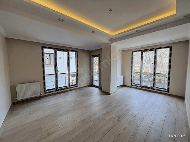 GÜNGÖREN MERKEZ KÖYİÇİ 3+1_110M2 EBEVEYN BANY0LU LÜKS