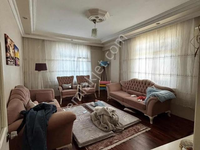 Güngören Merkez Mah 2+1 75m2 Yüksek Giriş Kat Satılık Daire