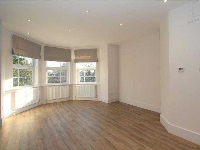 Gunnersbury Avenue, London W5, 2 bed flat to rent, £2,600 pcm | PrimeLocation
