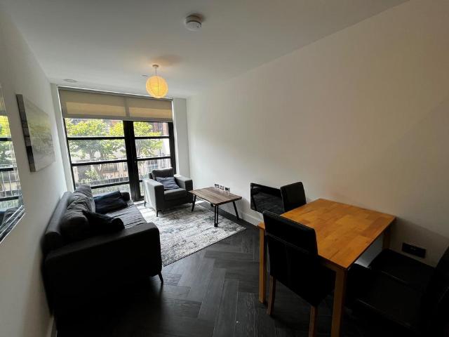 Gunsmith House, Birmingham, B4 2 bed apartment to rent £1,100 pcm £254 pw