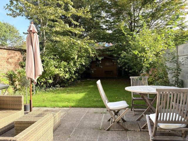 Gunstig gelegen appartement met tuin te huur in Gent