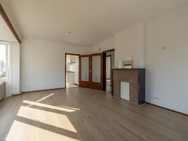 Gunstig gelegen appartement met 2 slpk. en garage