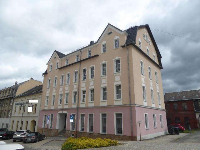 günstig in die eigenen 4 Wände, oder doch vermieten. 2 Zimmer Wohnung in Lengenfeld