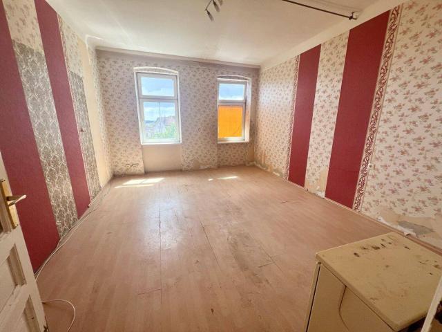 Günstige 1,5 Zimmer Wohnung im 4.ten Liftstock mit Fernblick auf die Gloriette