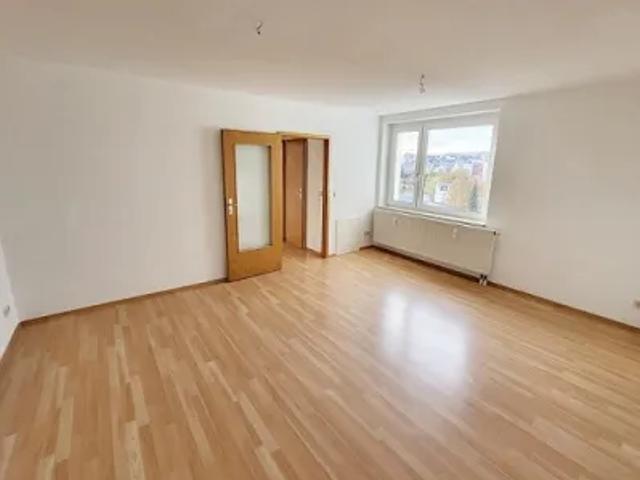 Günstige 2 Raum Wohnung zu vermieten
