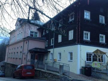 Günstige 2 Raum Wohnung in Lend