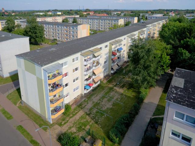 Günstige 2,5 Raumwohnung mit Balkon 21.15