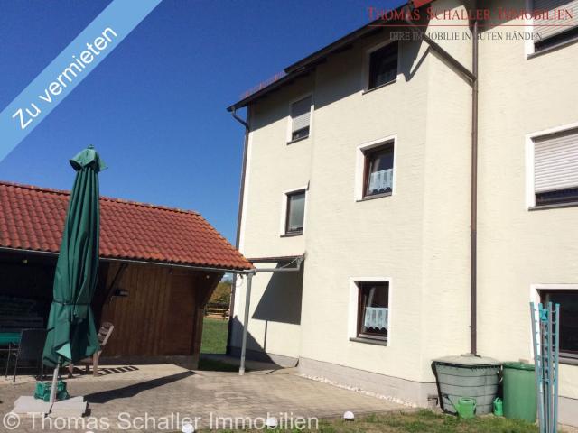 Günstige 3 Zimmer Wohnung mit EBK, Garage und Stellplatz in ruhiger Lage