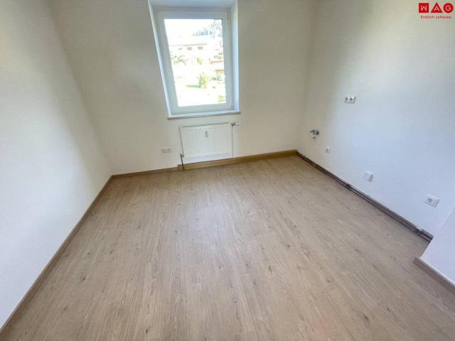 Günstige 3 Zimmer Wohnung mit eigenem Garten!
