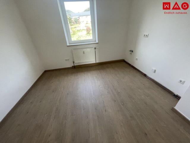 Günstige 3 Zimmer Wohnung mit eigenem Garten!