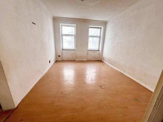 Günstige 3 Zimmer Wohnung im 2.ten Liftstock Teilung auf 2 separate Wohnungen möglich!