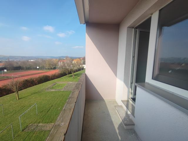 Günstige Dreiraumwohnung mit Balkon und Blick ins Grüne!