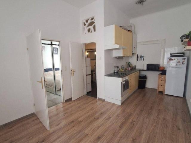 Günstige Single Hit Wohnung im 2.OG KEIN Lift! in zentraler Lage ab sofort beziehbar!