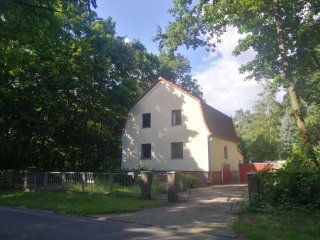 Günstiges 6 Zimmer Einfamilienhaus in Zossen