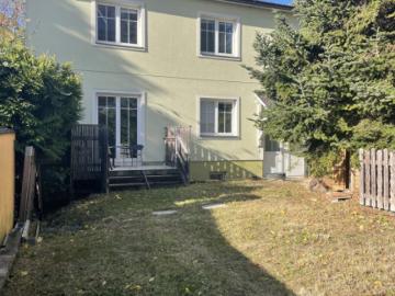 Günstiges Haus mit Garten, großem Keller und 2 PKW Stellplätzen in Bad Vöslau!