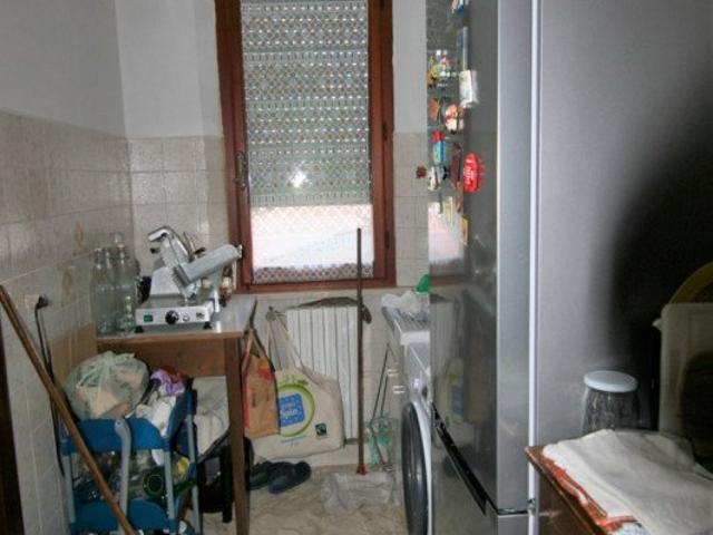Guazzino vendesi appartamento con ingresso indipendente di m. 135m² Guazzino