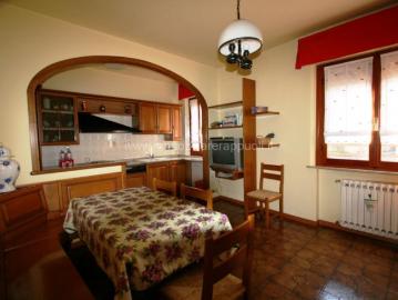 Guazzino vendesi appartamento di mq 120 con ingresso condomi. 120m² Guazzino