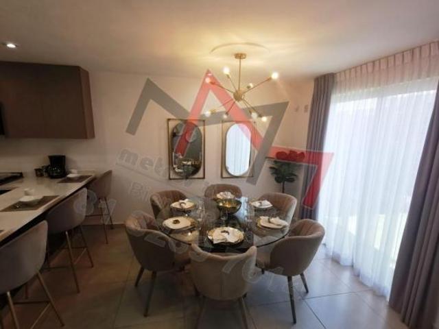 Guadalupe, Casa dos pisos en venta