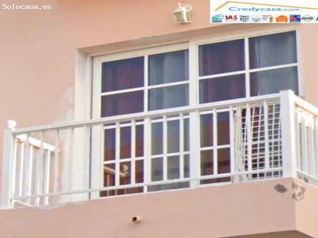 Guarchacho. Piso 3 habitaciones, cocina independiente, balcon, salon comedor garaje trastero